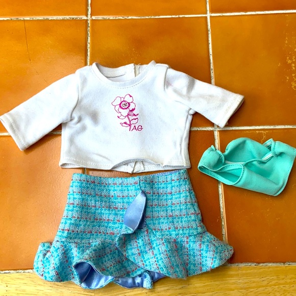 American Girl Other - American Girl Doll Retired Outfit